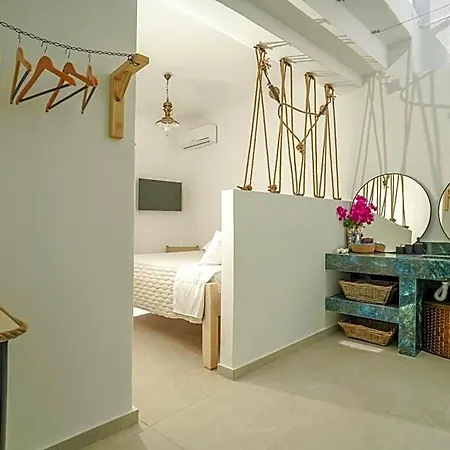 Seabed Mykonos Apartahotel
