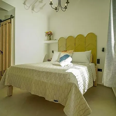 Seabed Mykonos Apartahotel