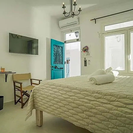 Seabed Mykonos Apartahotel 4*