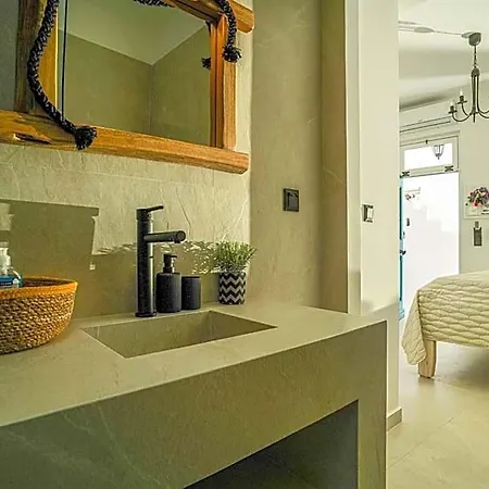 Apartahotel Seabed Mykonos 4*